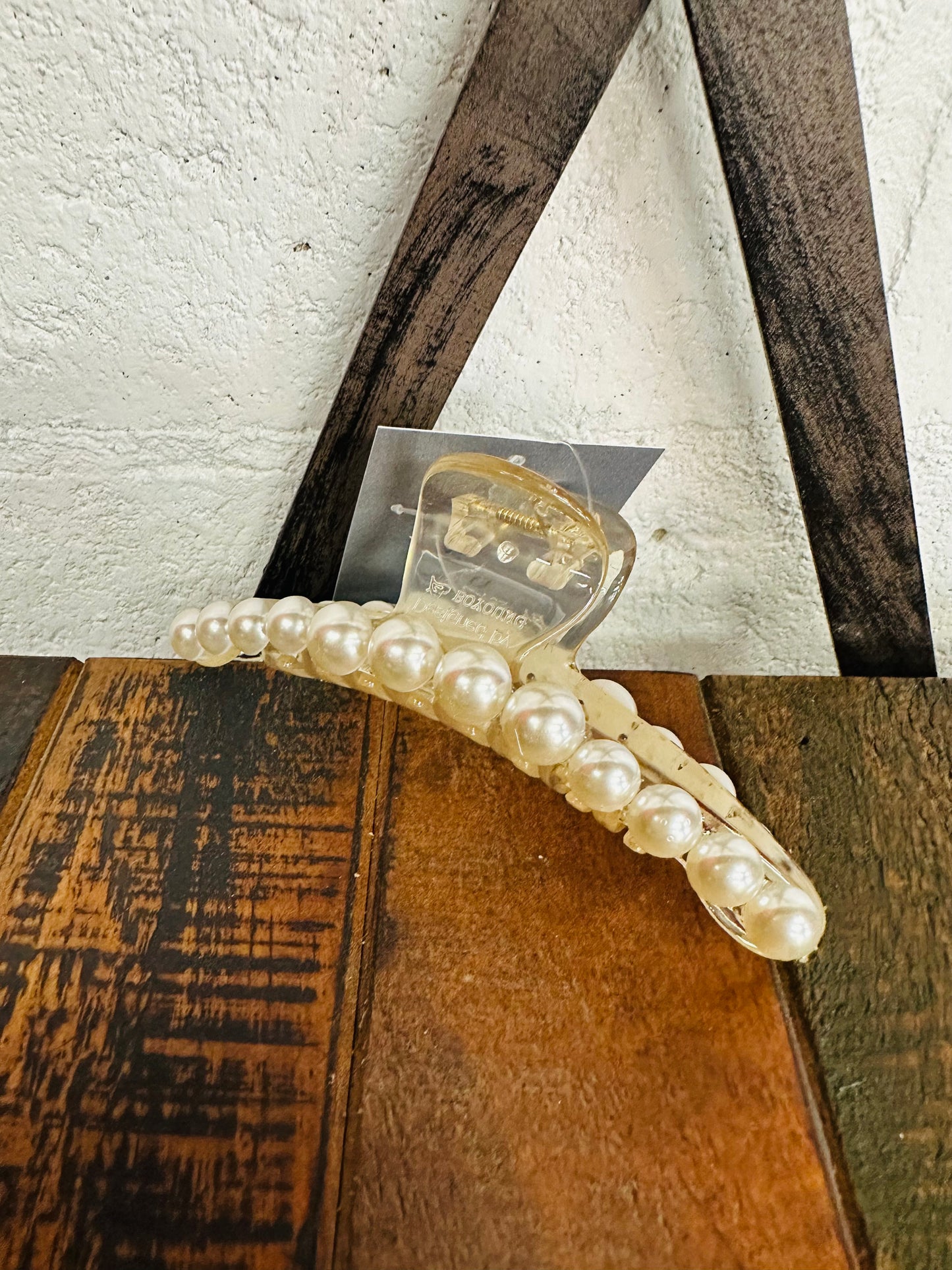 Clear Classic Oval Pearl Claw Clips
