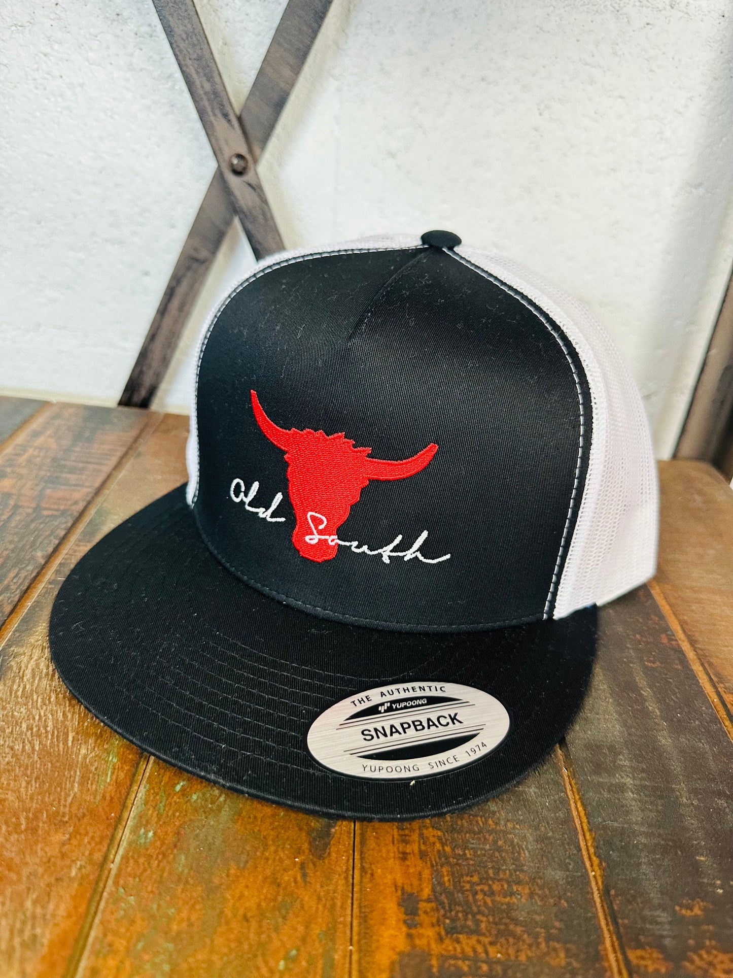 Bull - Flatbill Trucker Hat